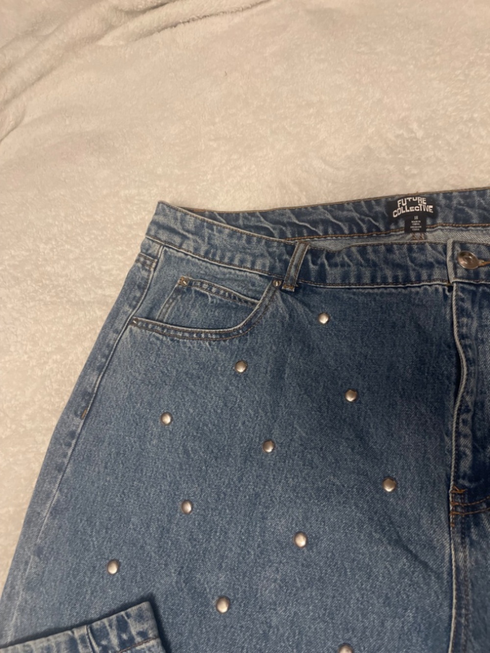 Future Collective Studded Jeans – Size XL – NWT - Picture 7 of 13